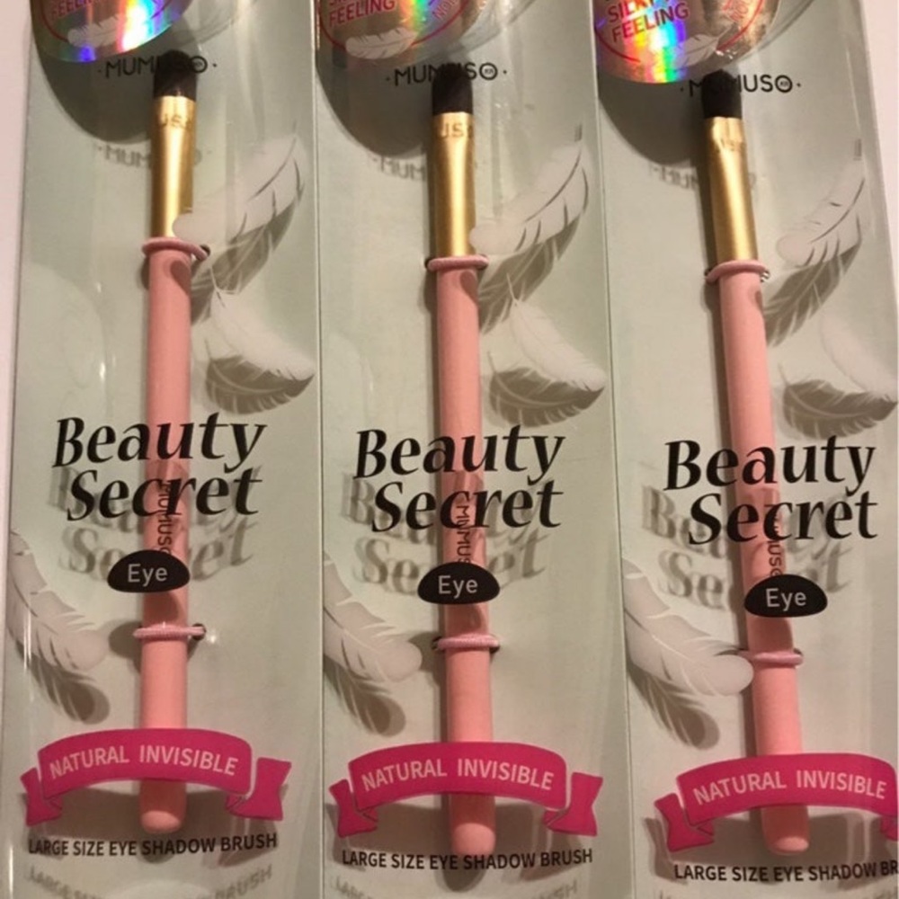 Mumuso Large Size Eye Shadow Brush-3 pcs